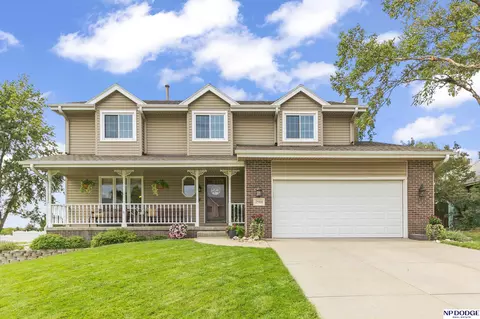 2504 N 155 St, Omaha, NE 68116