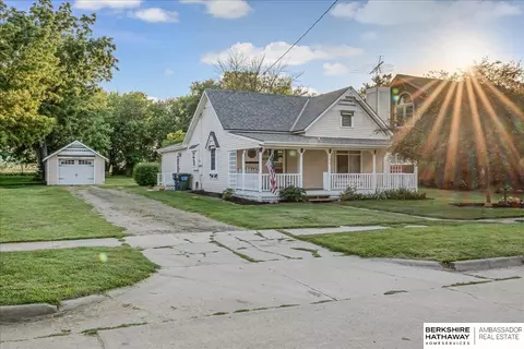 814 West St, Herman, NE 68029