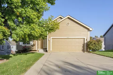 10406 Lewis And Clark Rd, Bellevue, NE 68123
