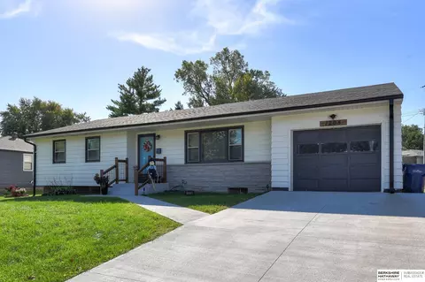 1208 Offutt Blvd, Bellevue, NE 68005