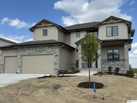 10306 S 191st St, Omaha, NE 68136