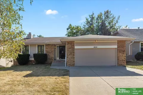 9259 Z St, Omaha, NE 68127