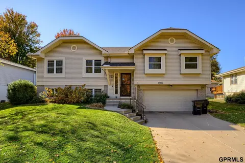 7728 S 70 St, La Vista, NE 68128