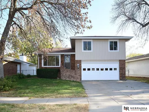 3116 Stephanos Dr, Lincoln, NE 68516