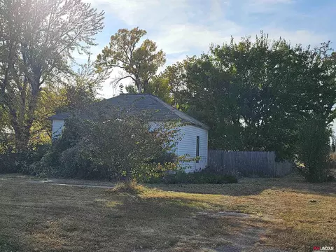 215 N Main Ave, Sutton, NE 68979 photo 2