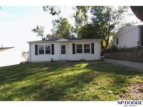 6621 A St, Omaha, NE 68106