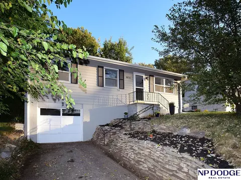8078 Arbor St, Omaha, NE 68124