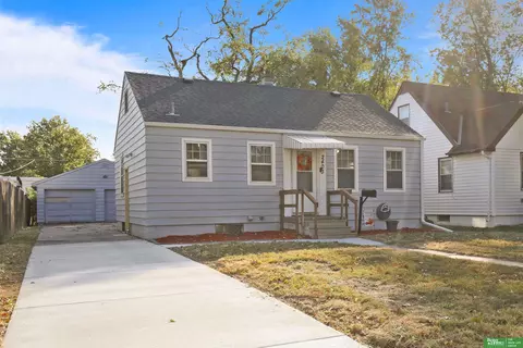 2403 Jefferson St, Bellevue, NE 68005