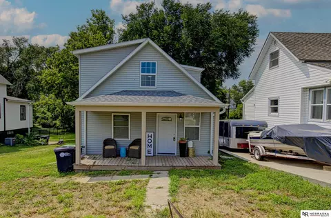 4534 S 15th St, Omaha, NE 68107