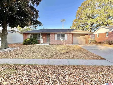 1733 Meadow Ln, Seward, NE 68434