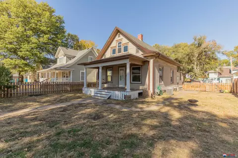 3134 Holdrege St, Lincoln, NE 68503