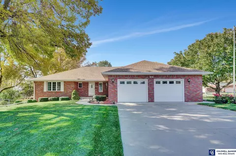 4001 S 83 St, Lincoln, NE 68506