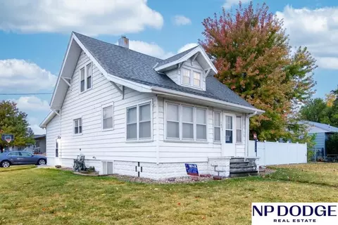 1657 E 1st St, Fremont, NE 68025