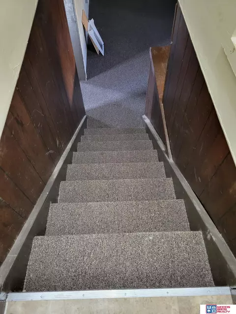 Entry Way - 118 Logan, Beatrice, NE 68310 photo 2 of 3