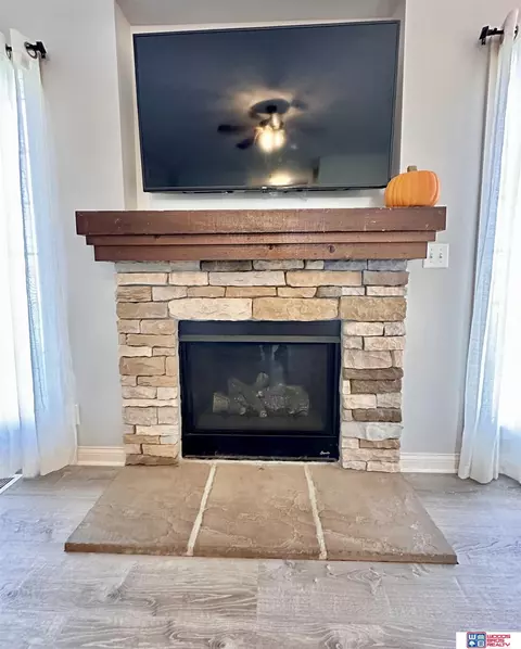 152 Maple St, Seward, NE 68434 photo 7