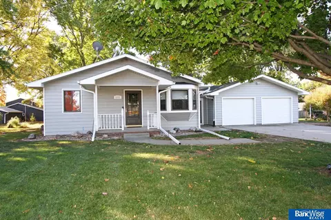 1311 E 3rd St, Friend, NE 68359