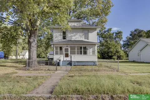 2530 Patrick Ave, Omaha, NE 68111