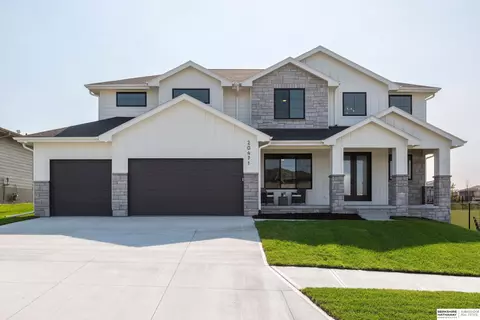10956 N 173rd Ave, Bennington, NE 68007