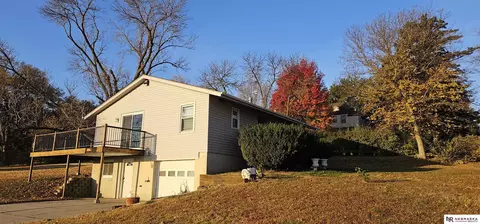 651 E 15th St, Wahoo, NE 68066 photo 2