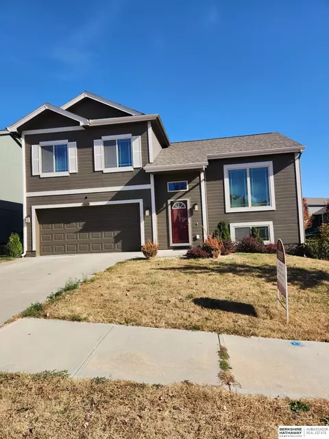 7605 N 92 Ave, Omaha, NE 68122