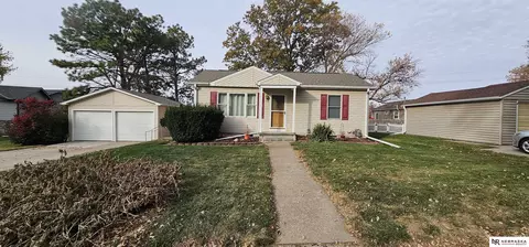777 W Park Cir, Wahoo, NE 68066