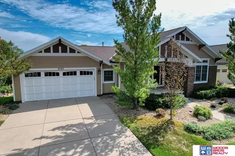 6720 NW 3rd St, Lincoln, NE 68521