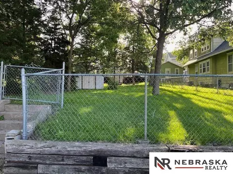 1510 S 25th St, Omaha, NE 68105