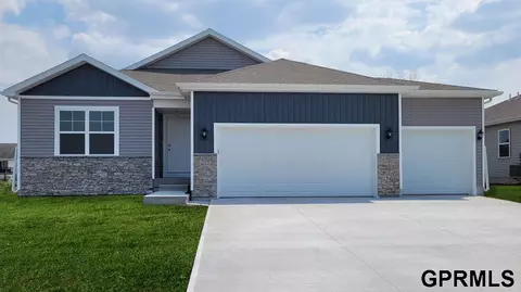 8509 S 184th Way, Omaha, NE 68136