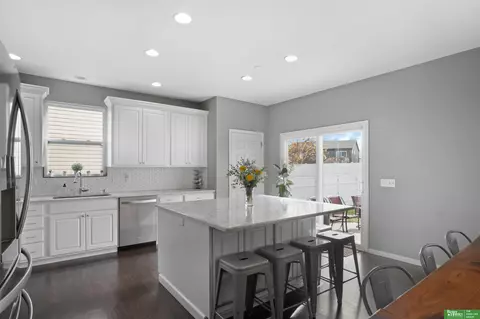 Kitchen - 14883 Eagle St, Bennington, NE 68007 photo 3 of 3
