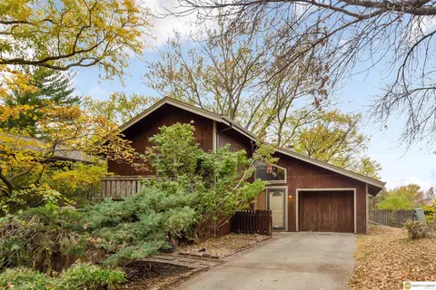 7186 N 82 Plz, Omaha, NE 68122