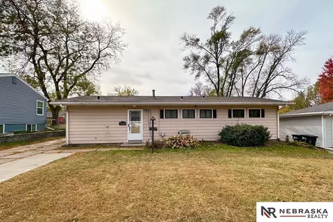 7625 Lafayette, Omaha, NE 68114