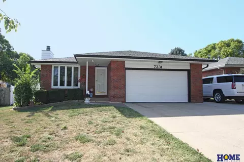 7331 Willow Ave, Lincoln, NE 68507