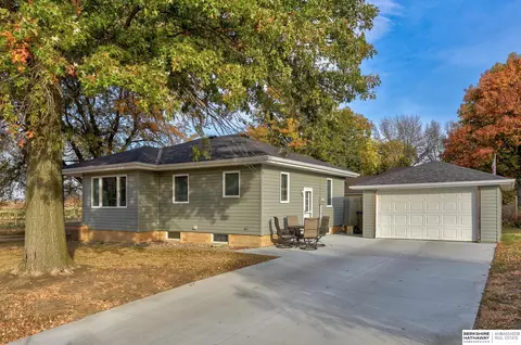 411 5th St, Dodge, NE 68633 photo 2