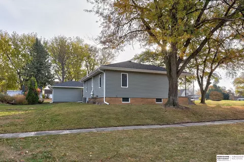 411 5th St, Dodge, NE 68633 photo 6