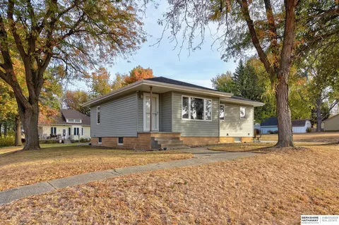 411 5th St, Dodge, NE 68633 photo 3