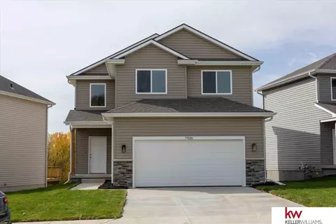 7926 N 93 St, Omaha, NE 68122