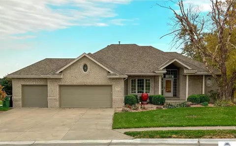 10517 S 176 St, Omaha, NE 68136