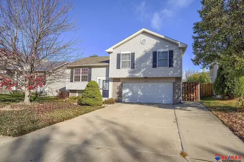 12934 Nebraska Ave, Omaha, NE 68164