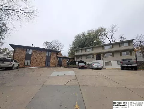 12131 12135 Lisa Cir, Omaha, NE 68137