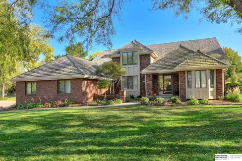 1225 N 127 Ave, Omaha, NE 68154