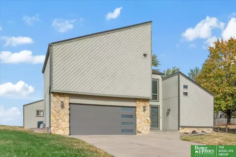 11326 Grant Cir, Omaha, NE 68164
