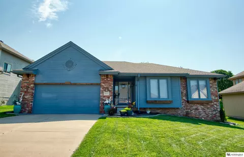 8601 S 98th St, La Vista, NE 68128
