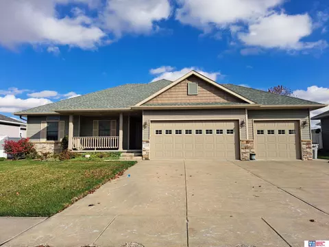 2232 N 2nd St, Seward, NE 68434