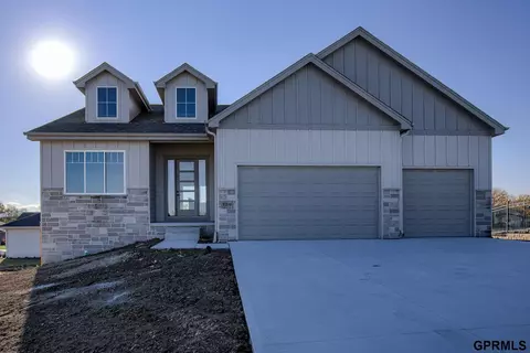 7716 S 180 Ave, Omaha, NE 68136