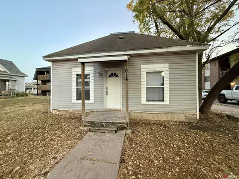 614 S 19th St, Lincoln, NE 68510