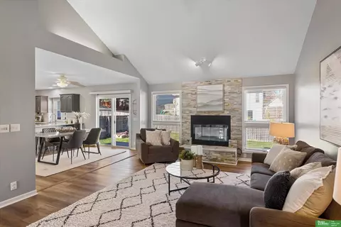 15118 Edna St, Omaha, NE 68138