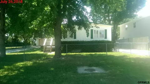 1035 W Q St, Lincoln, NE 68528