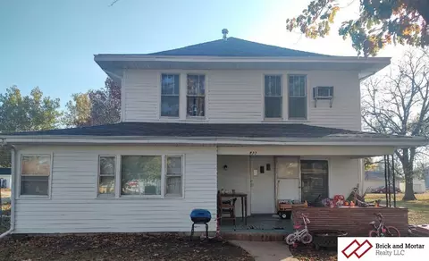 817 823 Market St, Beatrice, NE 68310