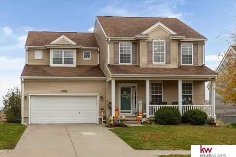 13803 Kelly Dr, Bellevue, NE 68123