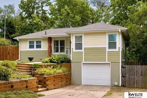 3133 Sheffield St, Omaha, NE 68112